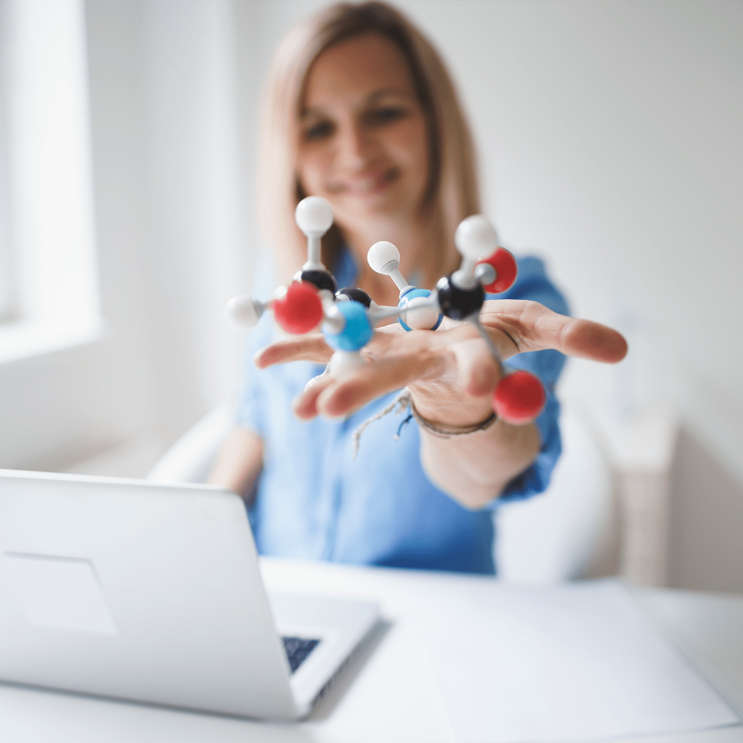 Distribuidor de principios activos e insumos químicos